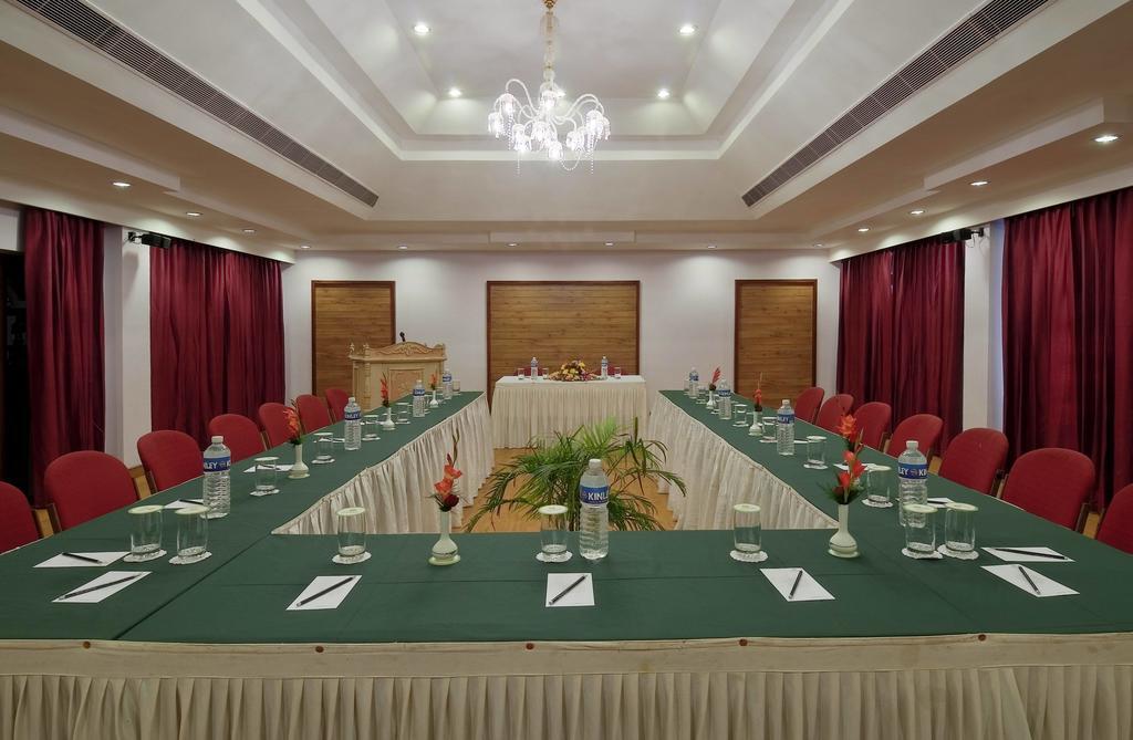 โรงแรม เมย์แฟร์ รัวร์เคลา Rourkela ภายนอก รูปภาพ